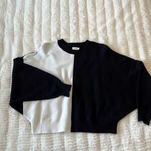 Dry Goods Dolman Sleeve Color-block Sweater in L